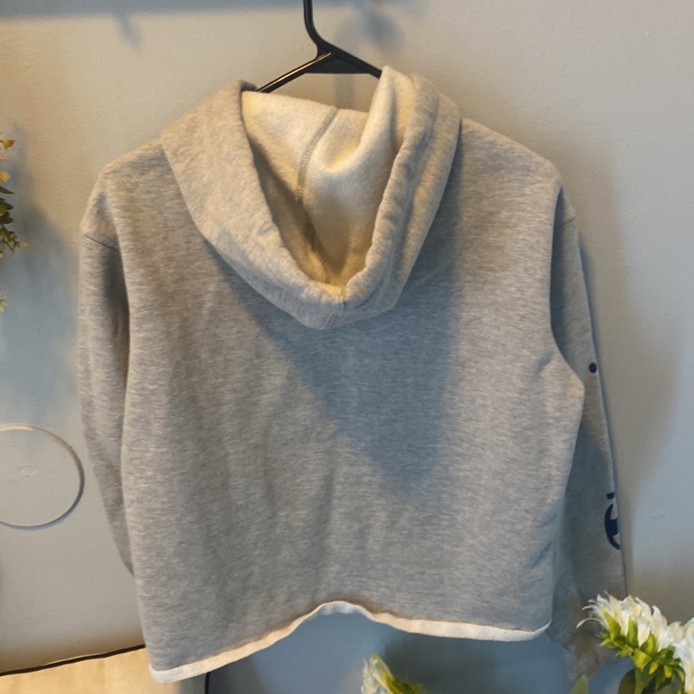 #8-Sweater - Picture 5 of 5